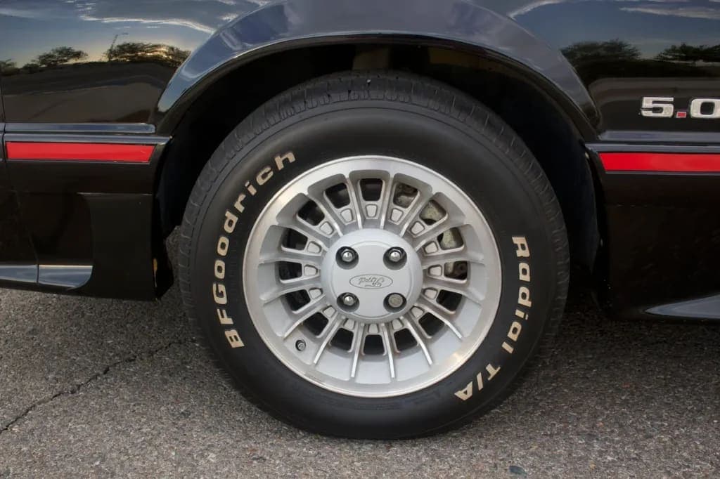 1989 Ford Mustang GT 5.0 Hatchback, view