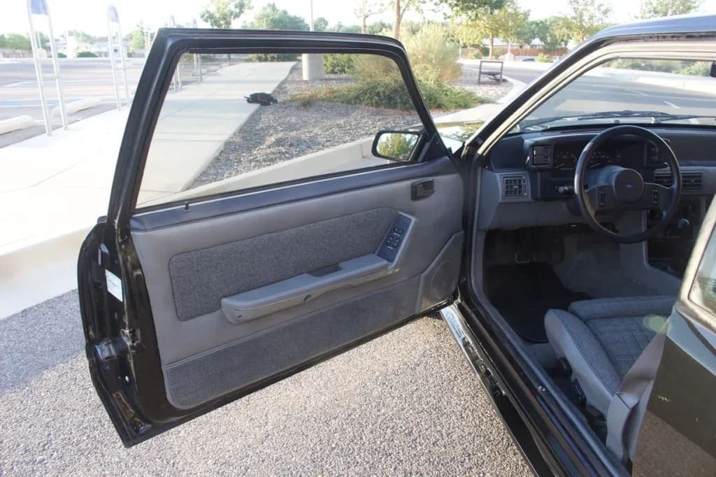1989 Ford Mustang GT 5.0 Hatchback, view