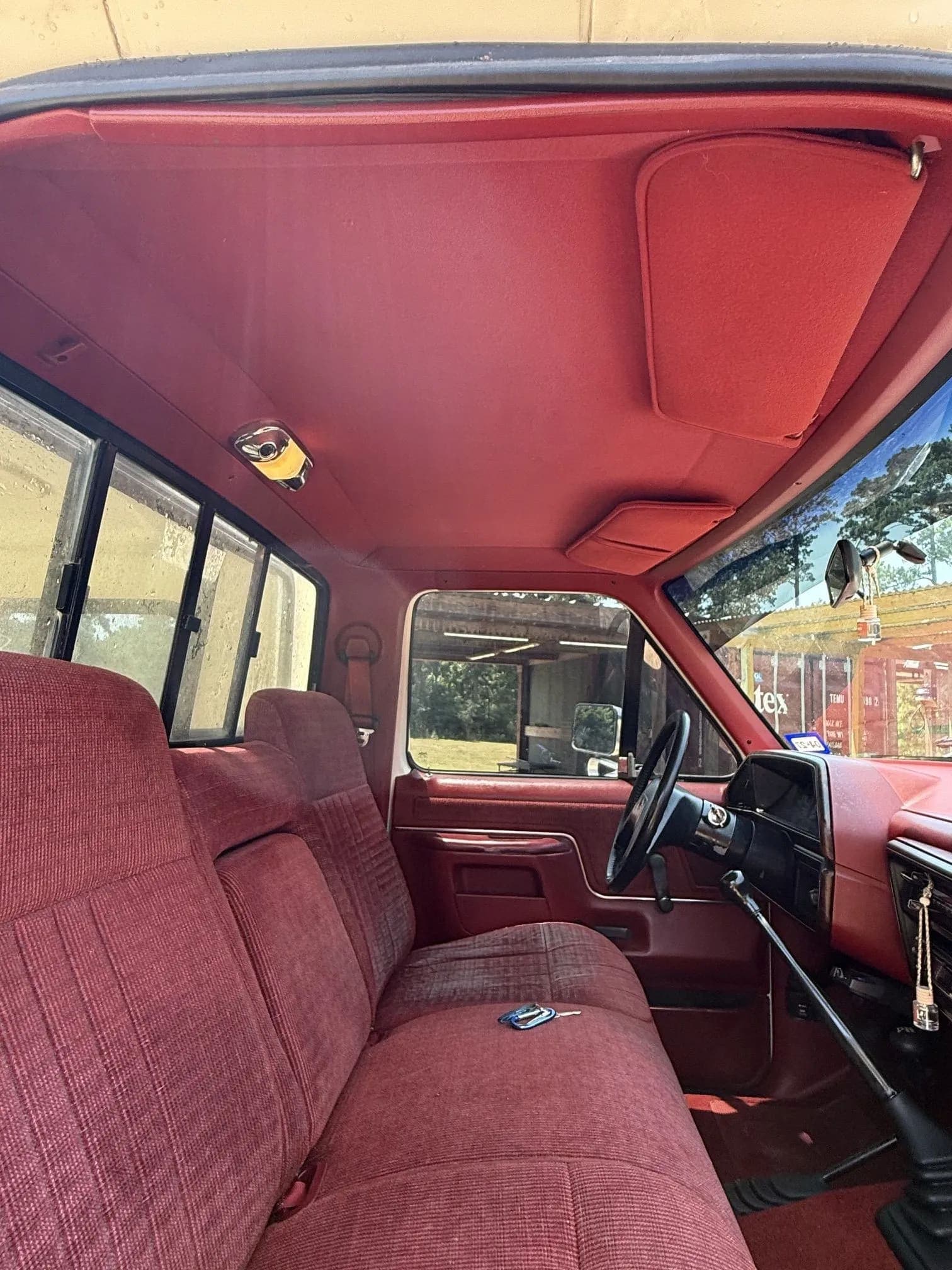 1991 Ford F-150 XLT Lariat, view