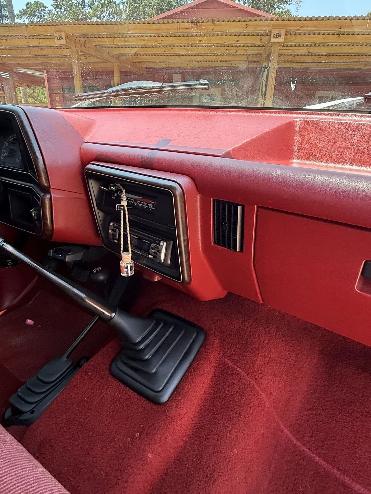 1991 Ford F-150 XLT Lariat, view