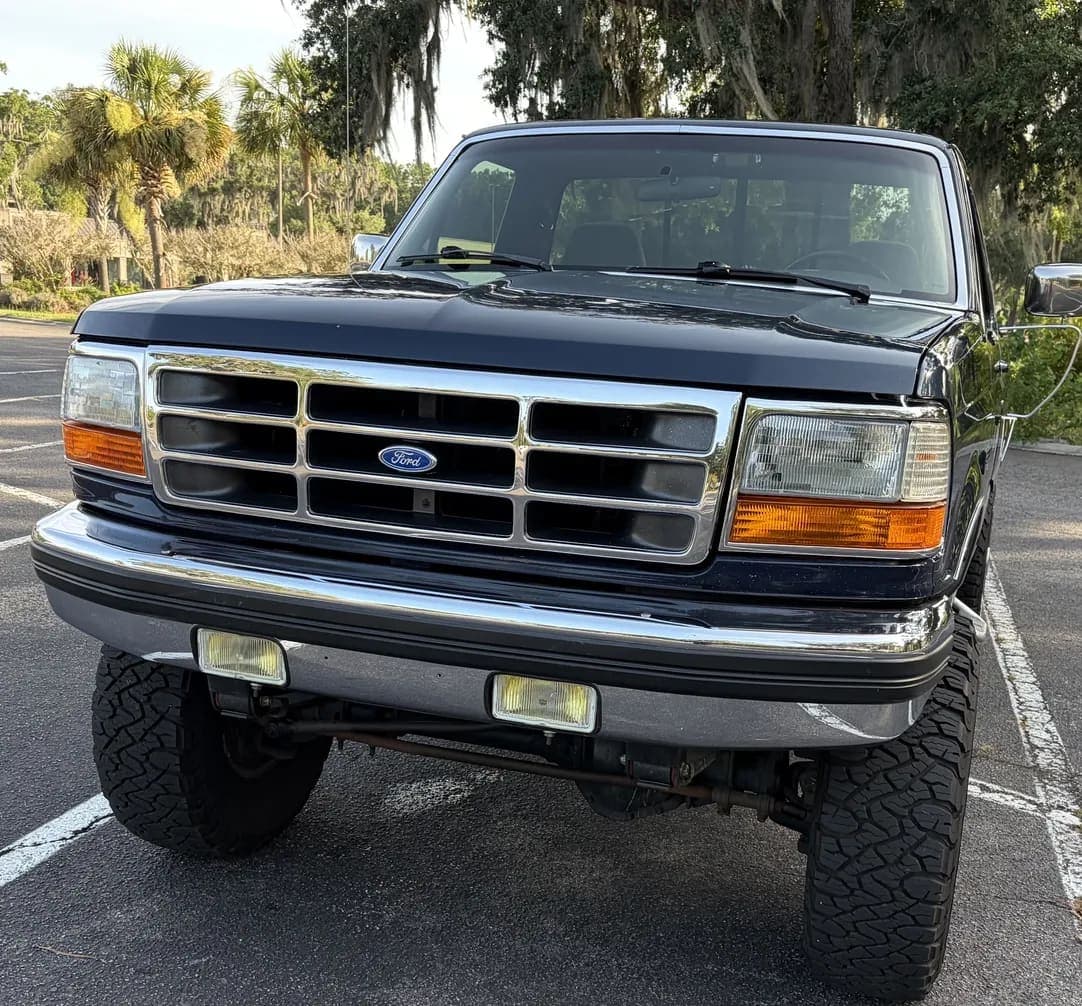 1993 Ford F-350 XLT, view