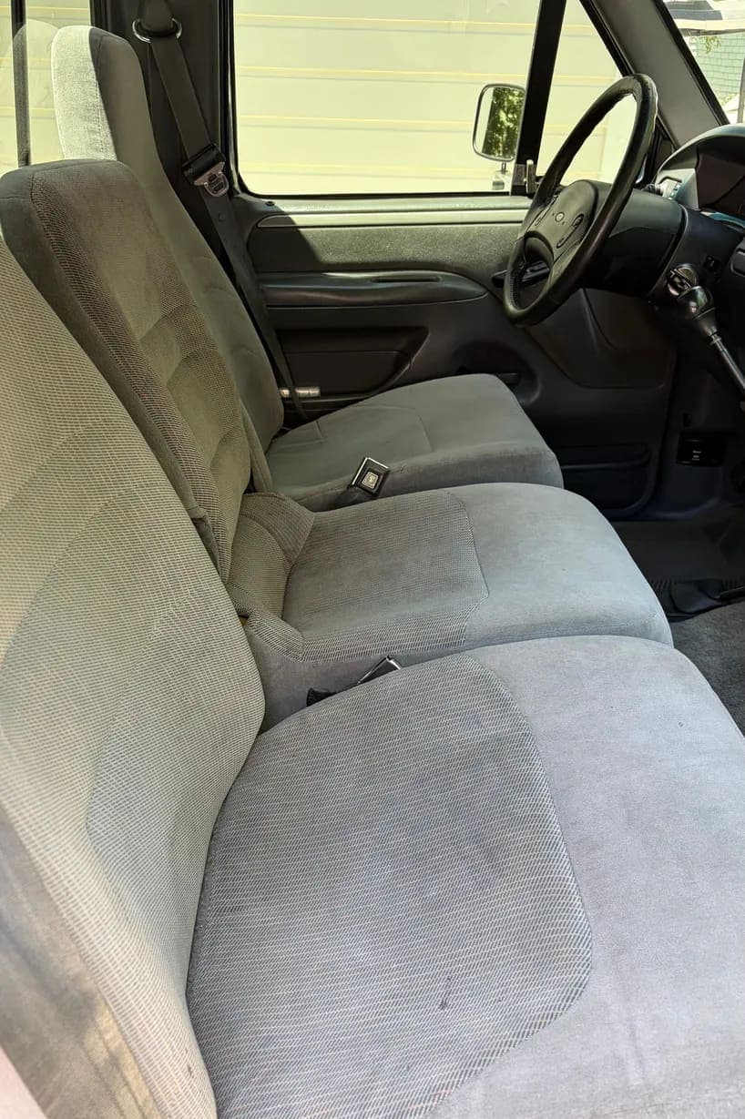 1993 Ford F-350 XLT, view