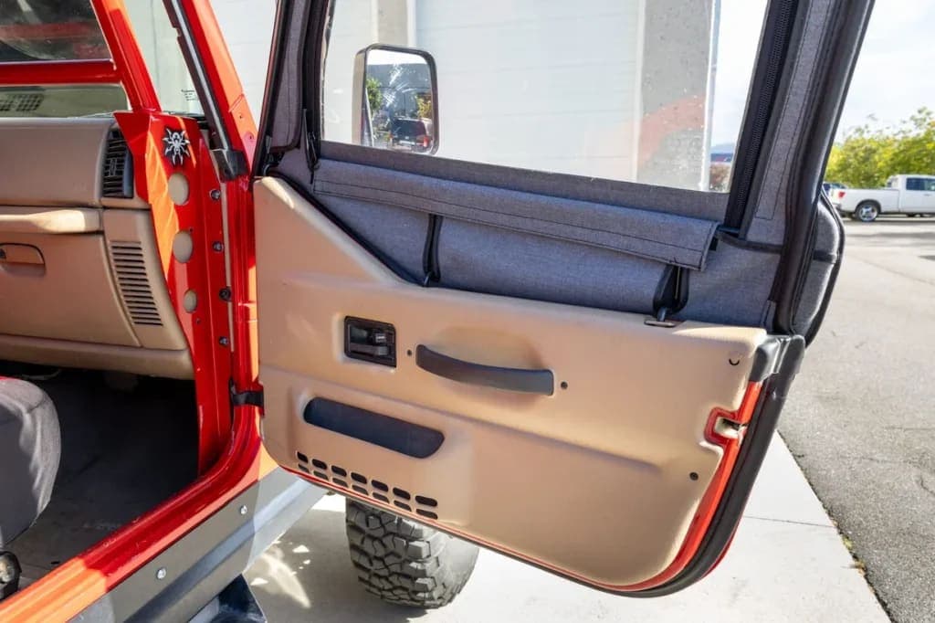 2000 Jeep Wrangler Sport 4.0, view