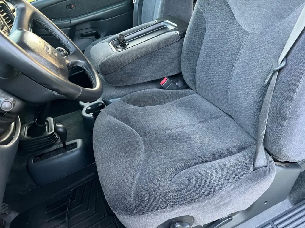 2001 GMC Sierra 2500HD SLE Extended, view