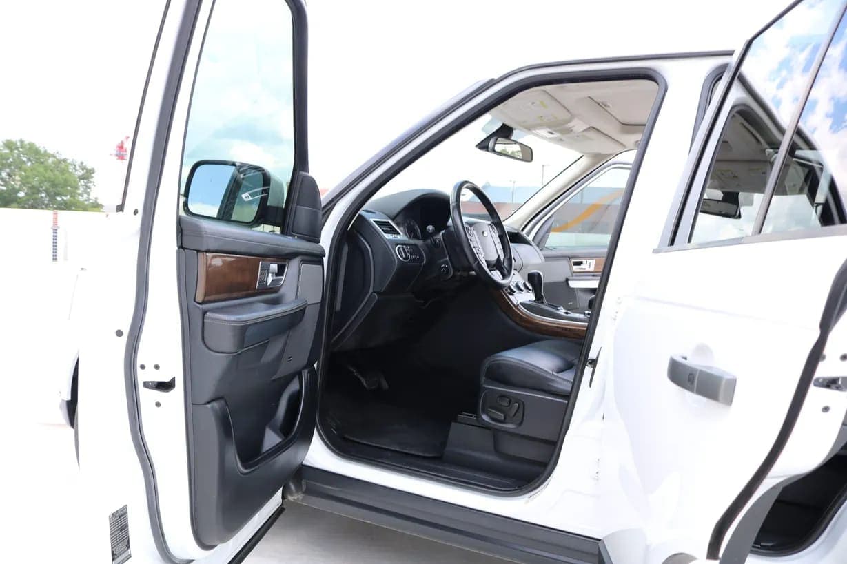 2011 Land Rover Range Rover Sport HSE, view