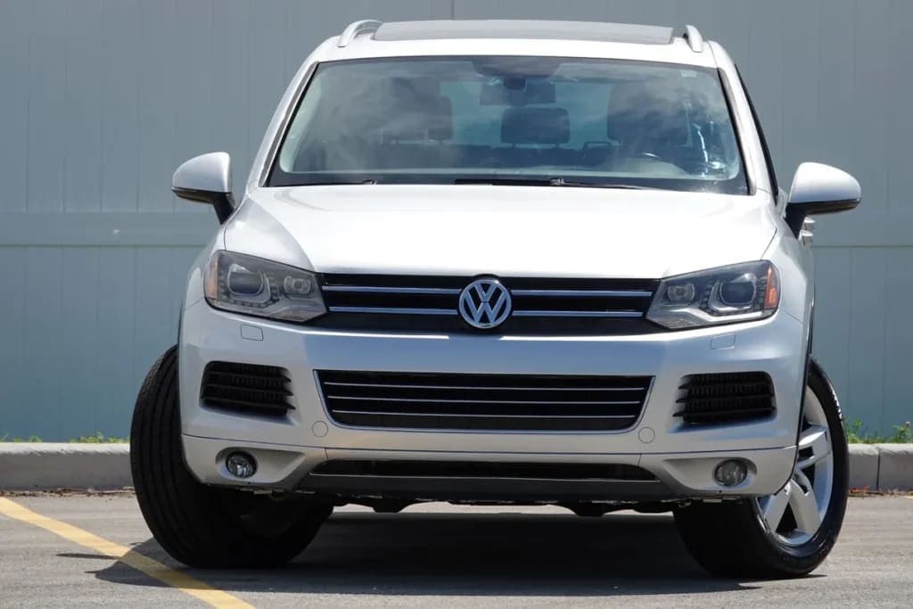 2014 Volkswagen Touareg Lux TDI, view
