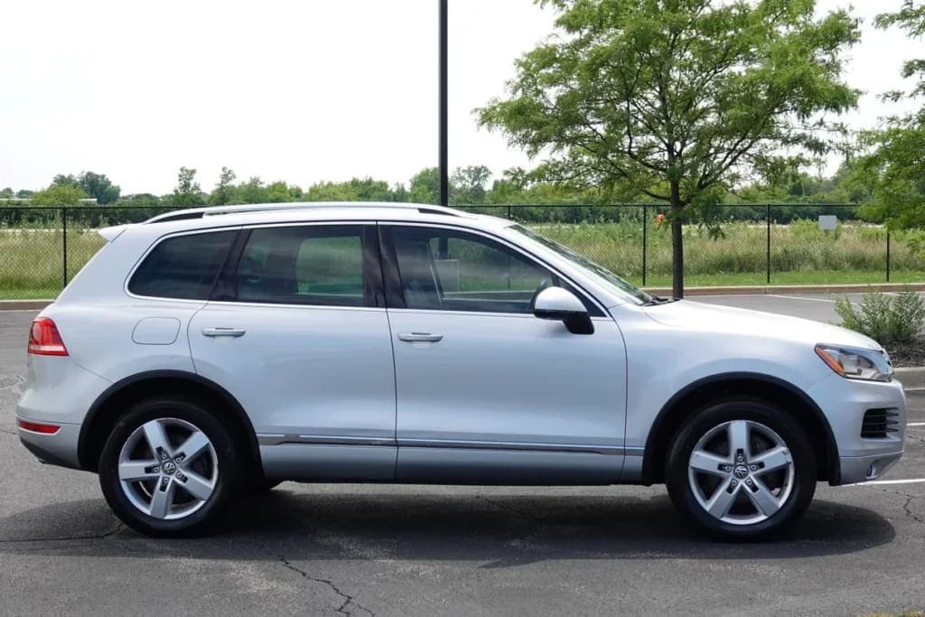 2014 Volkswagen Touareg Lux TDI, view