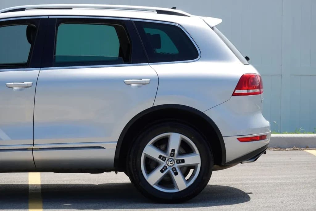 2014 Volkswagen Touareg Lux TDI, view
