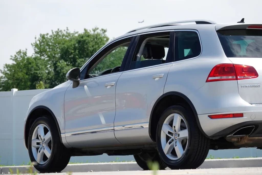2014 Volkswagen Touareg Lux TDI, view