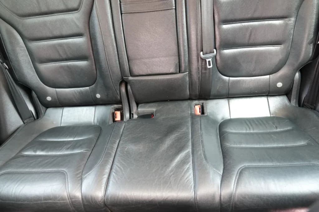 2014 Volkswagen Touareg Lux TDI, view