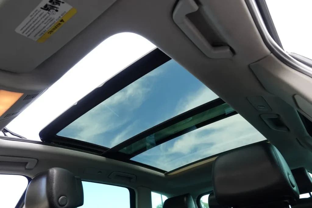 2014 Volkswagen Touareg Lux TDI, view