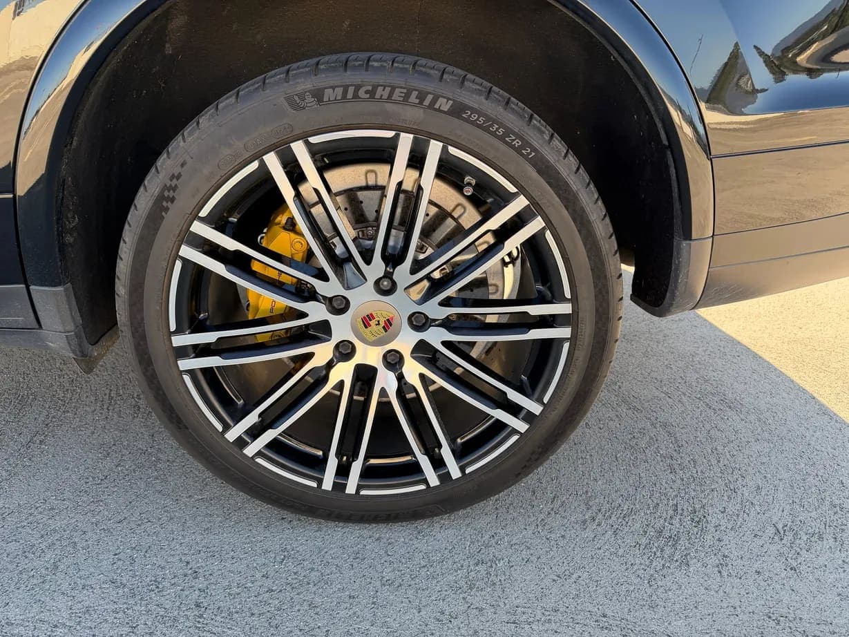 2016 Porsche Cayenne Turbo S, view