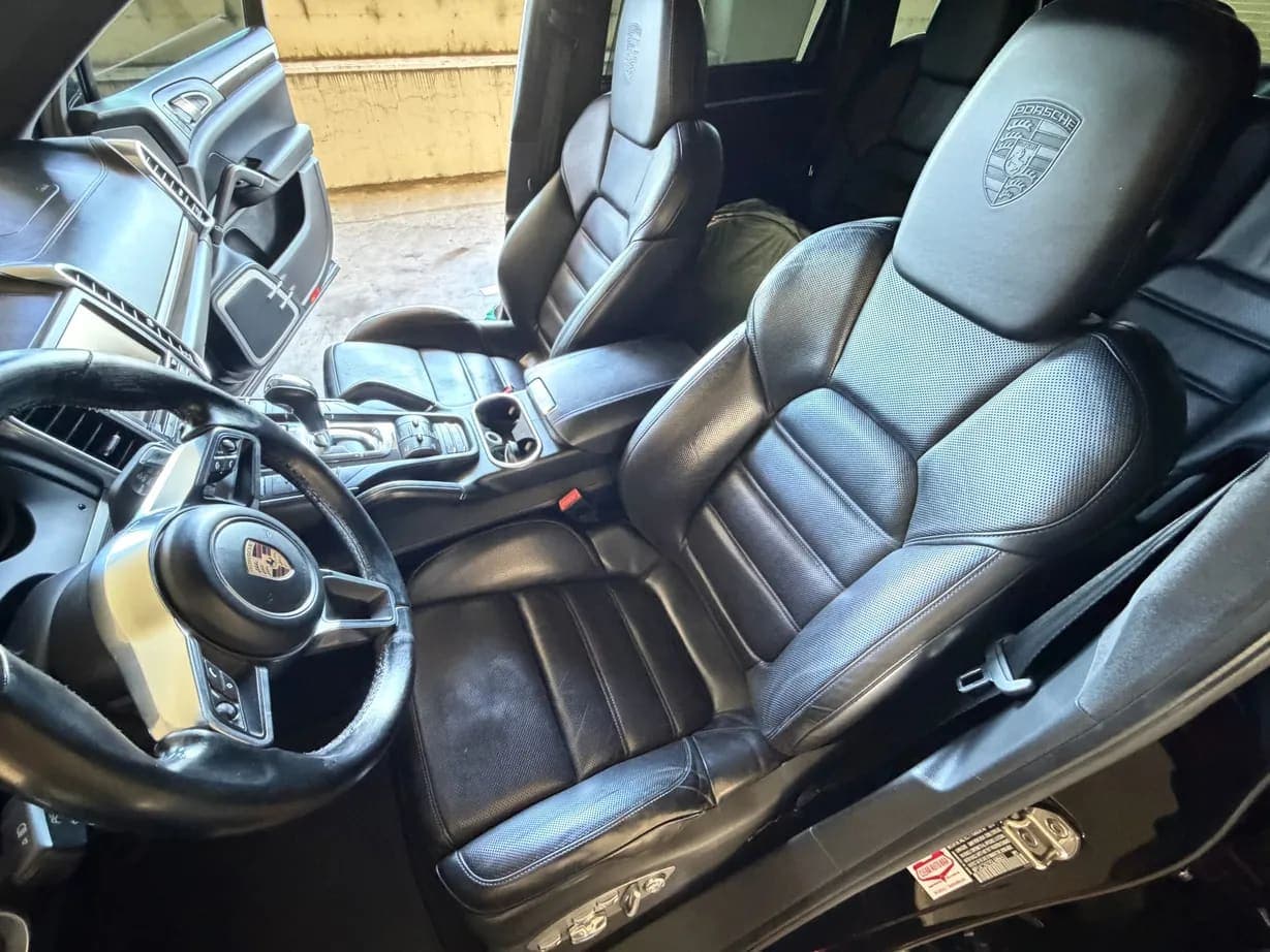 2016 Porsche Cayenne Turbo S, view