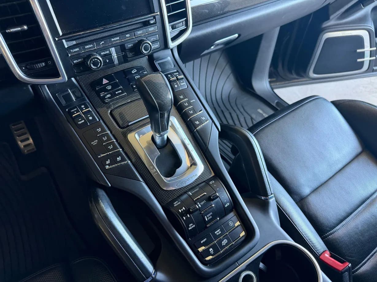 2016 Porsche Cayenne Turbo S, view