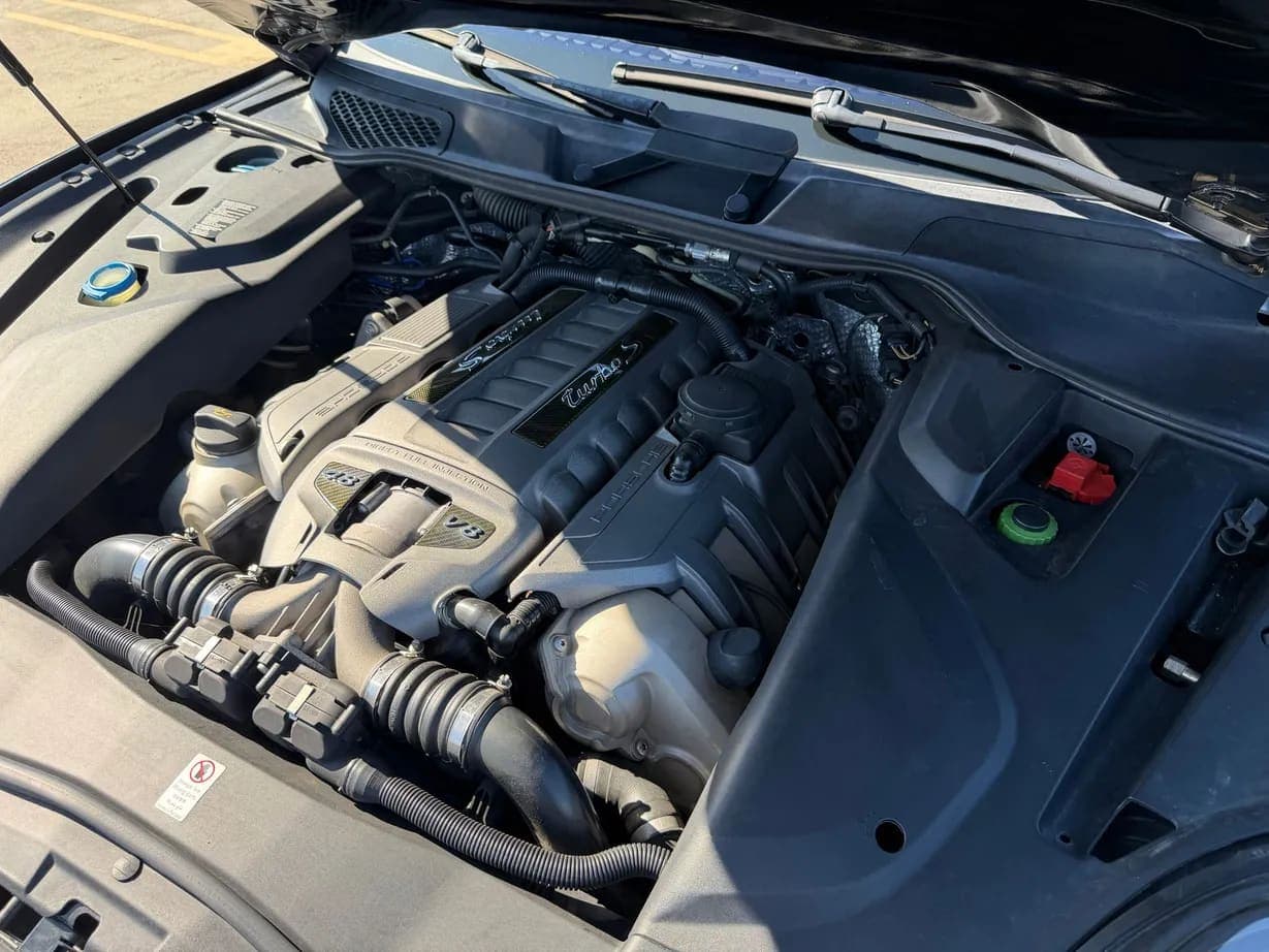 2016 Porsche Cayenne Turbo S, view
