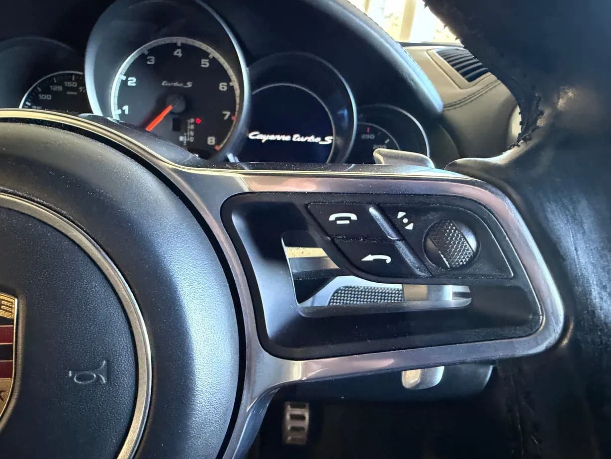 2016 Porsche Cayenne Turbo S, view