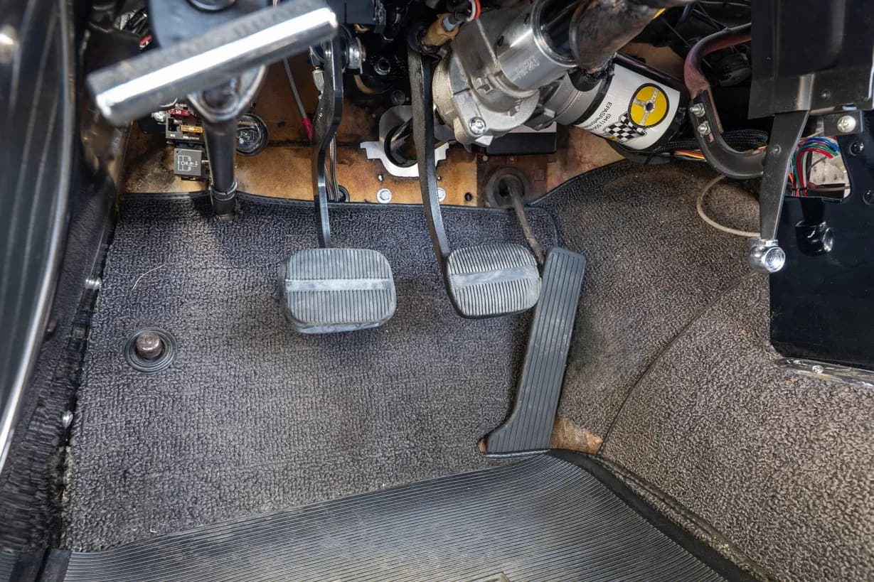 1962 Chevrolet Corvette 5-Speed, view