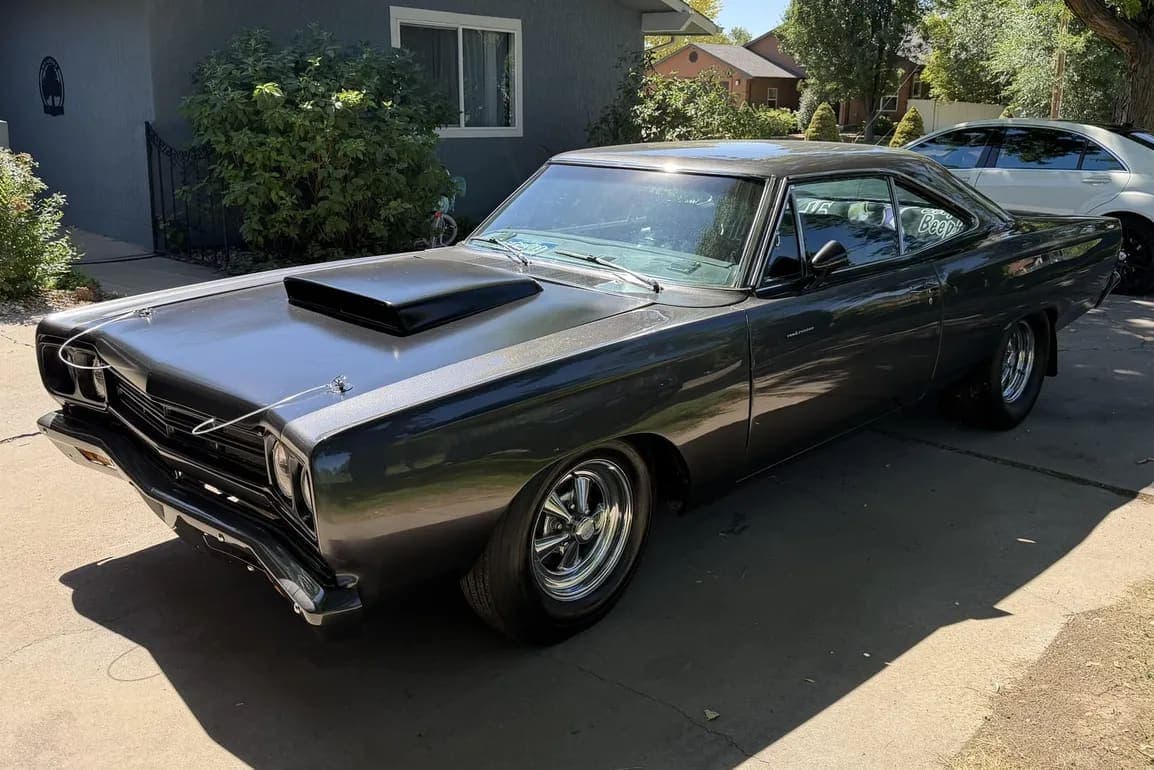 1969 Plymouth Road Runner Hardtop video preview