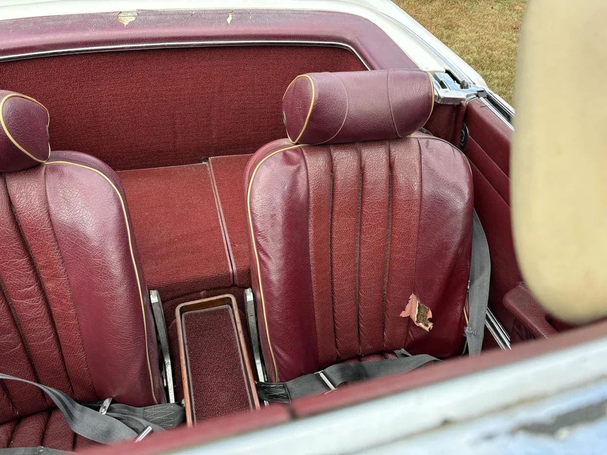 1971 Mercedes-Benz 280SL, view