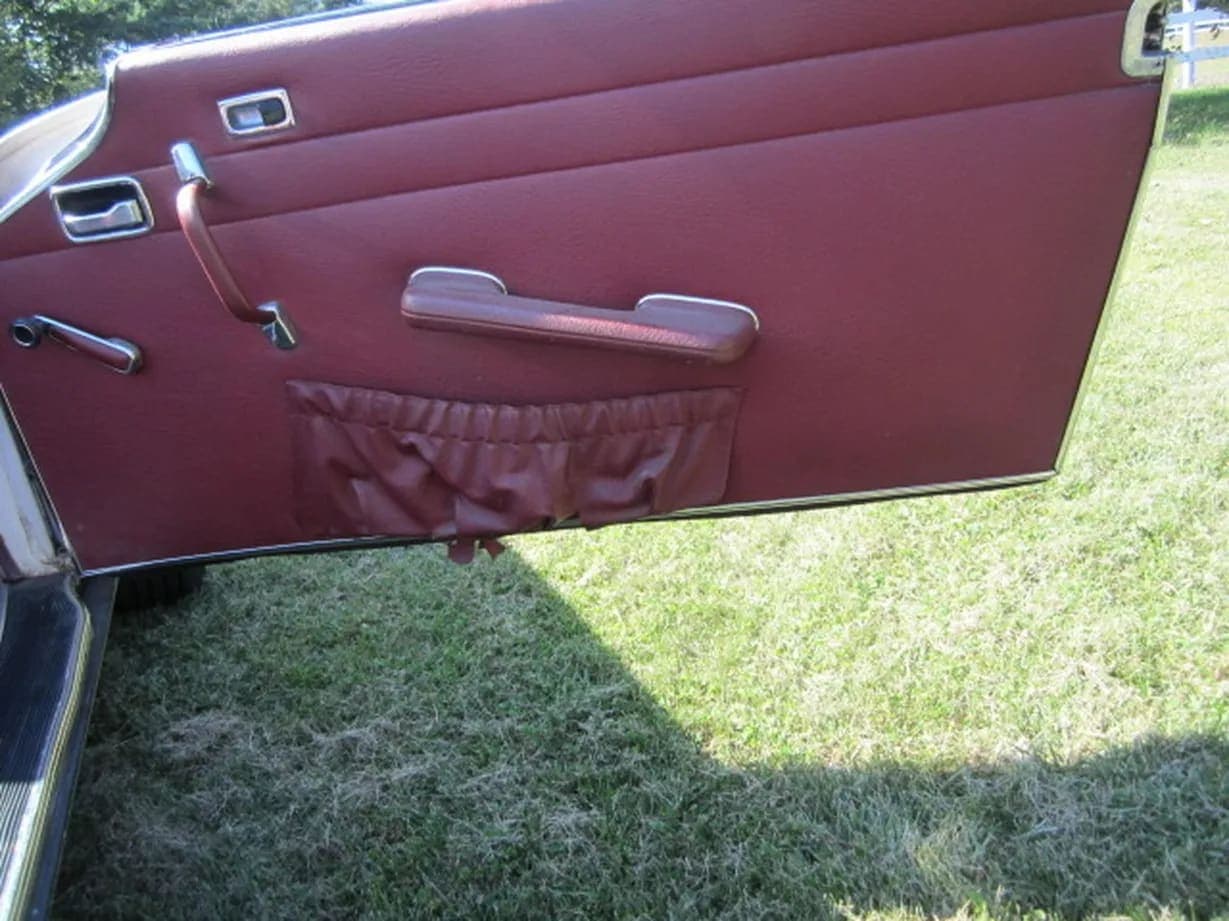 1971 Mercedes-Benz 280SL, view