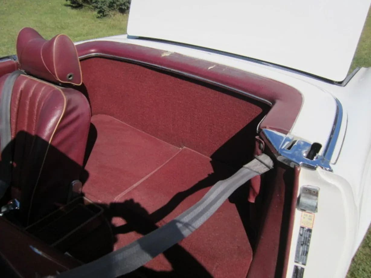 1971 Mercedes-Benz 280SL, view