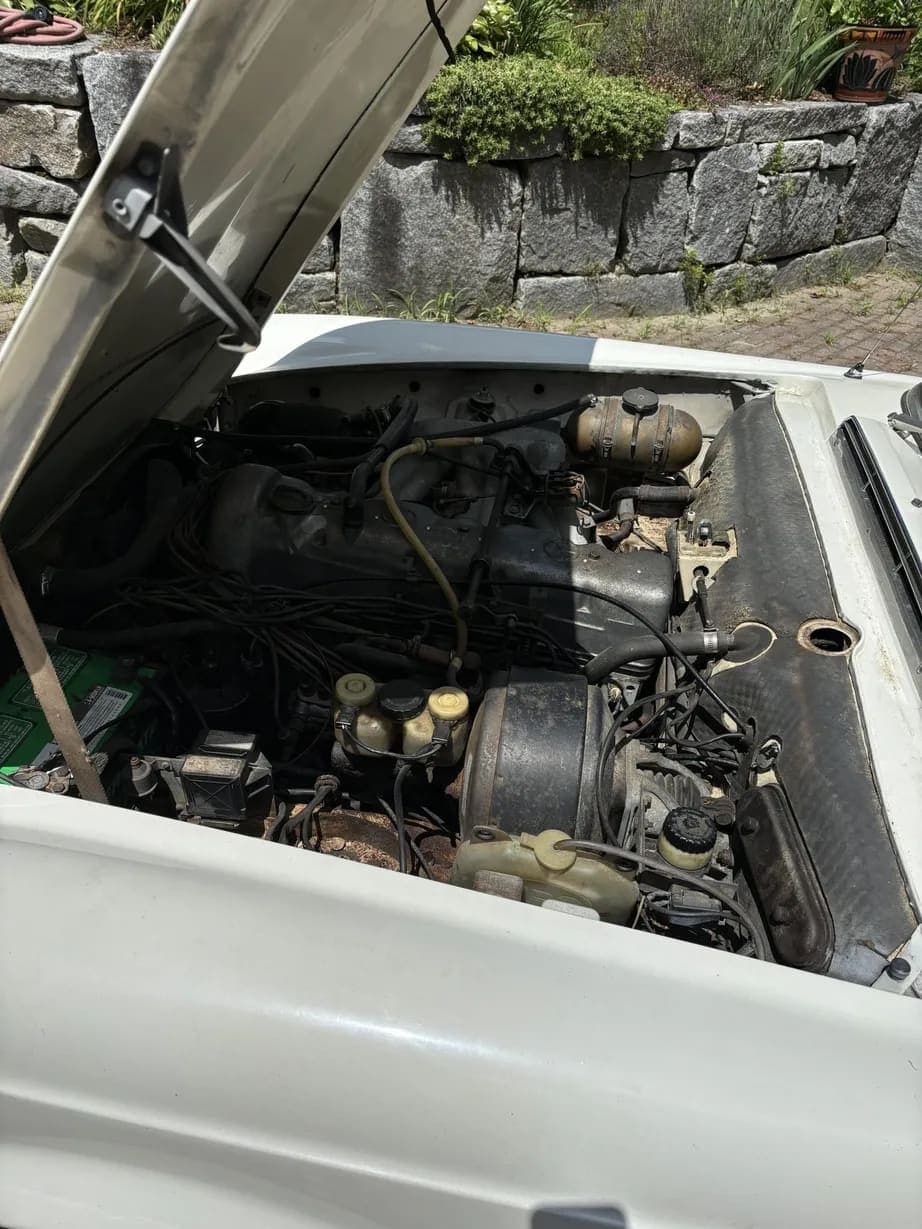 1971 Mercedes-Benz 280SL, view