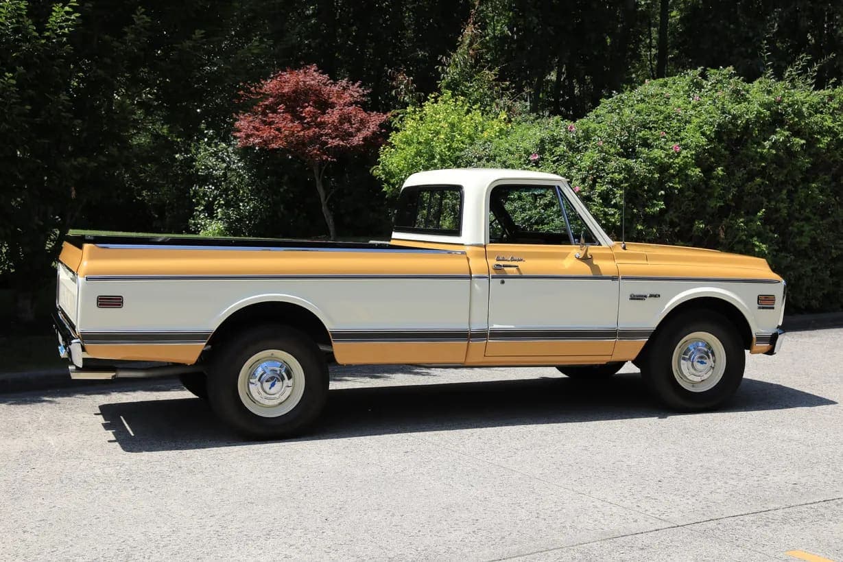 1972 Chevrolet C20 Custom Deluxe Pickup, view