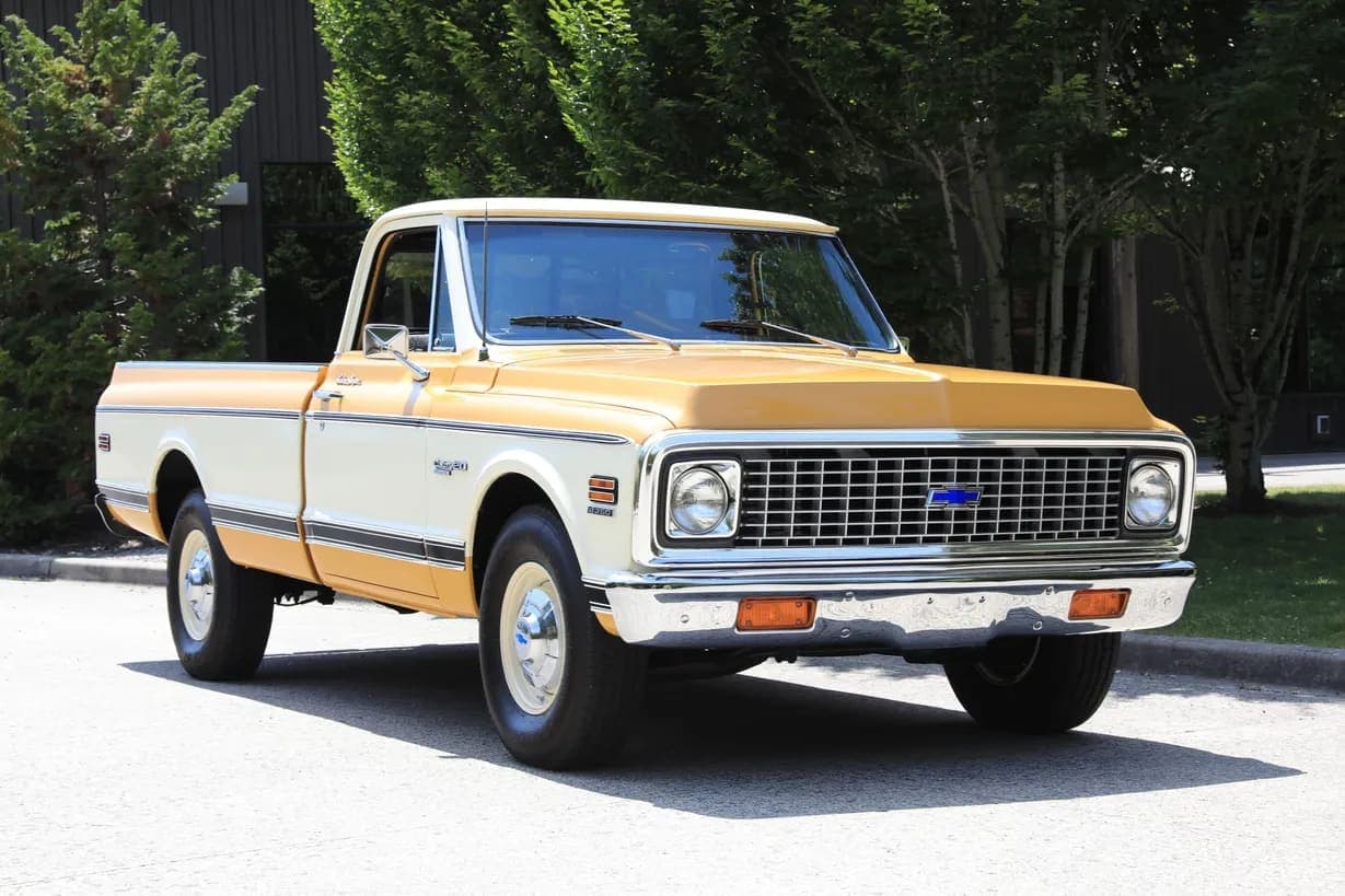 1972 Chevrolet C20 Custom Deluxe Pickup, view