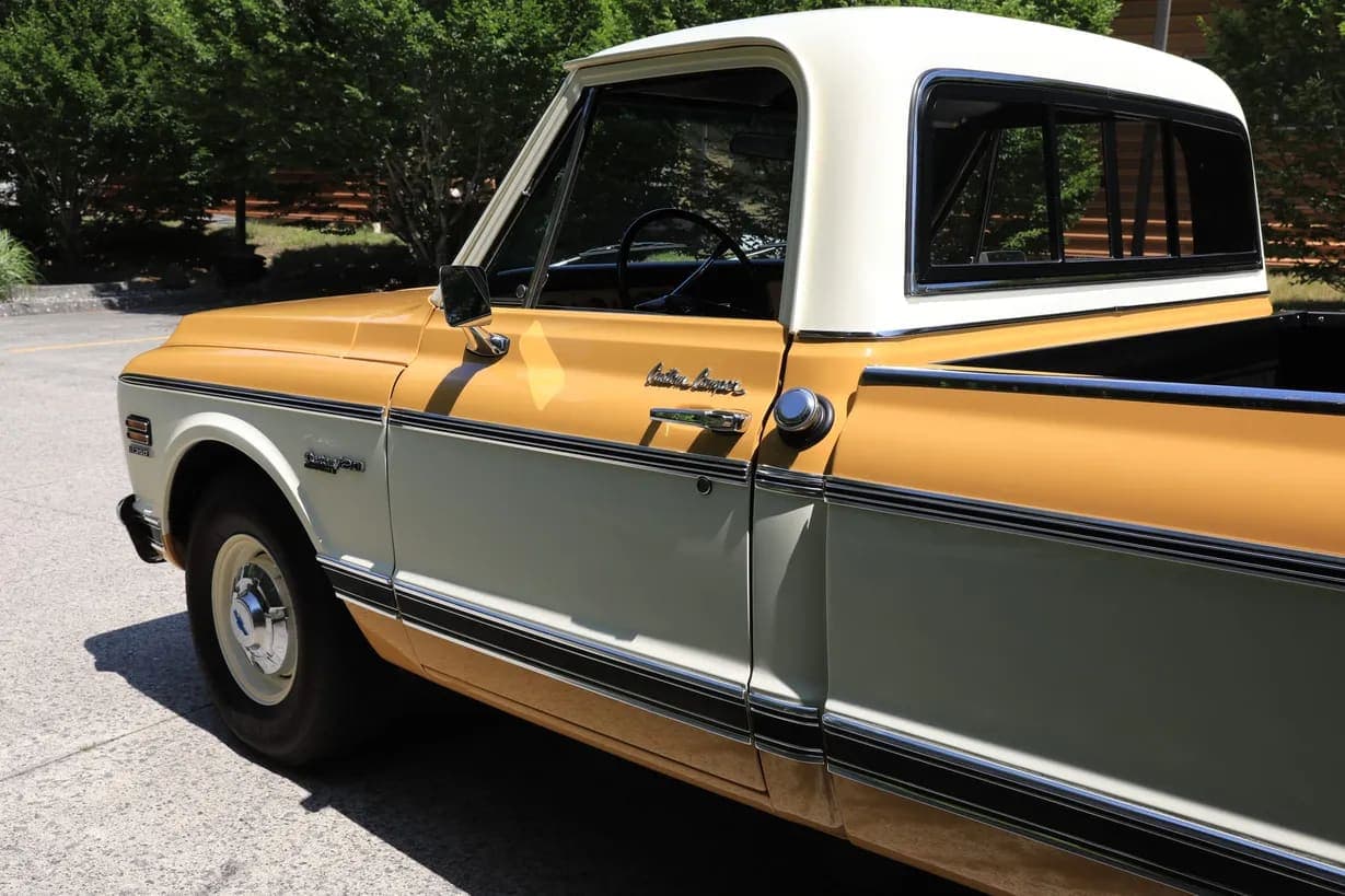 1972 Chevrolet C20 Custom Deluxe Pickup, view