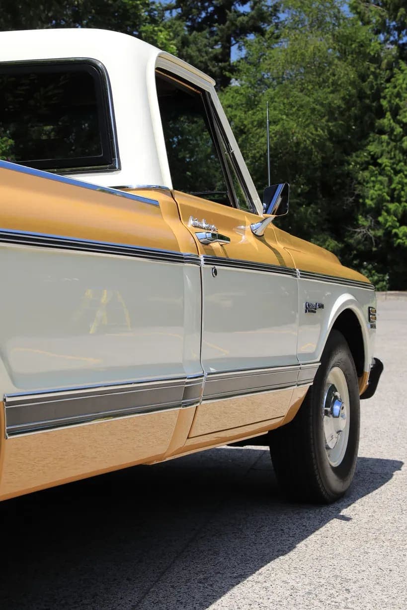1972 Chevrolet C20 Custom Deluxe Pickup, view