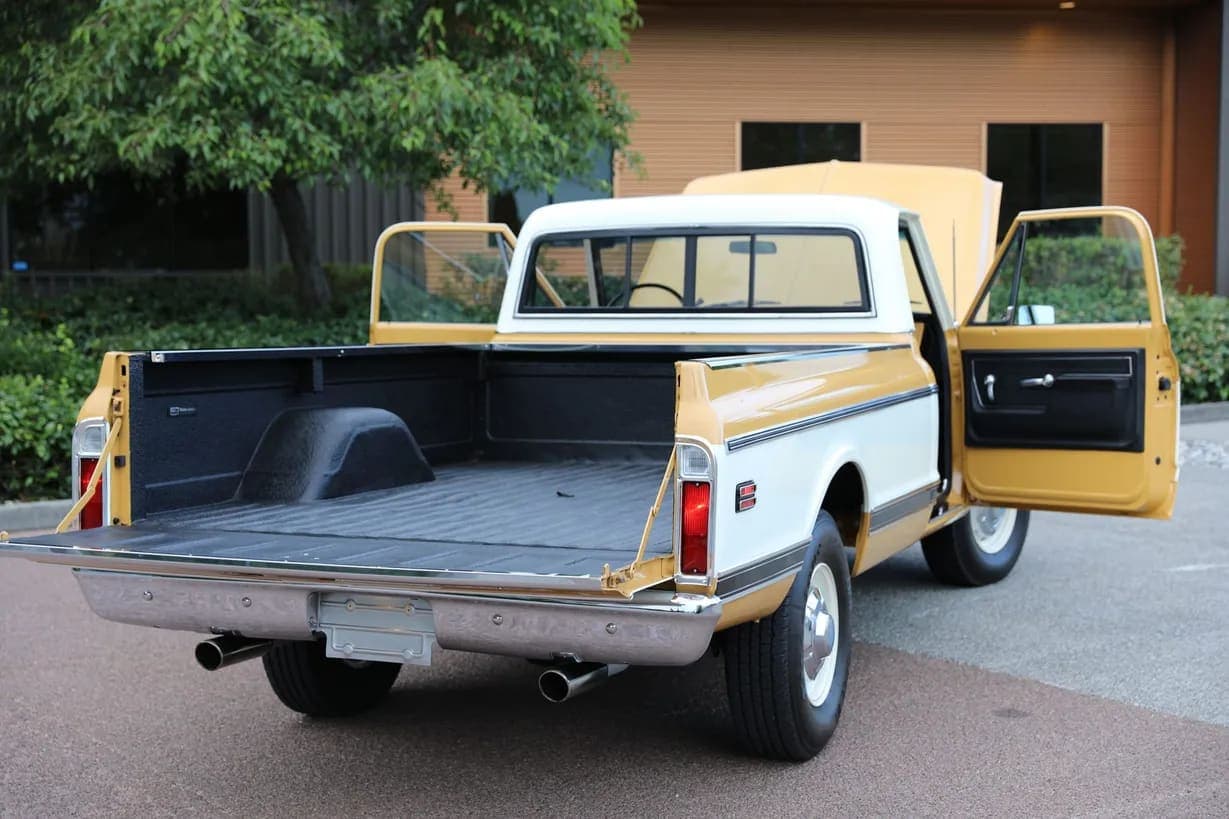 1972 Chevrolet C20 Custom Deluxe Pickup, view