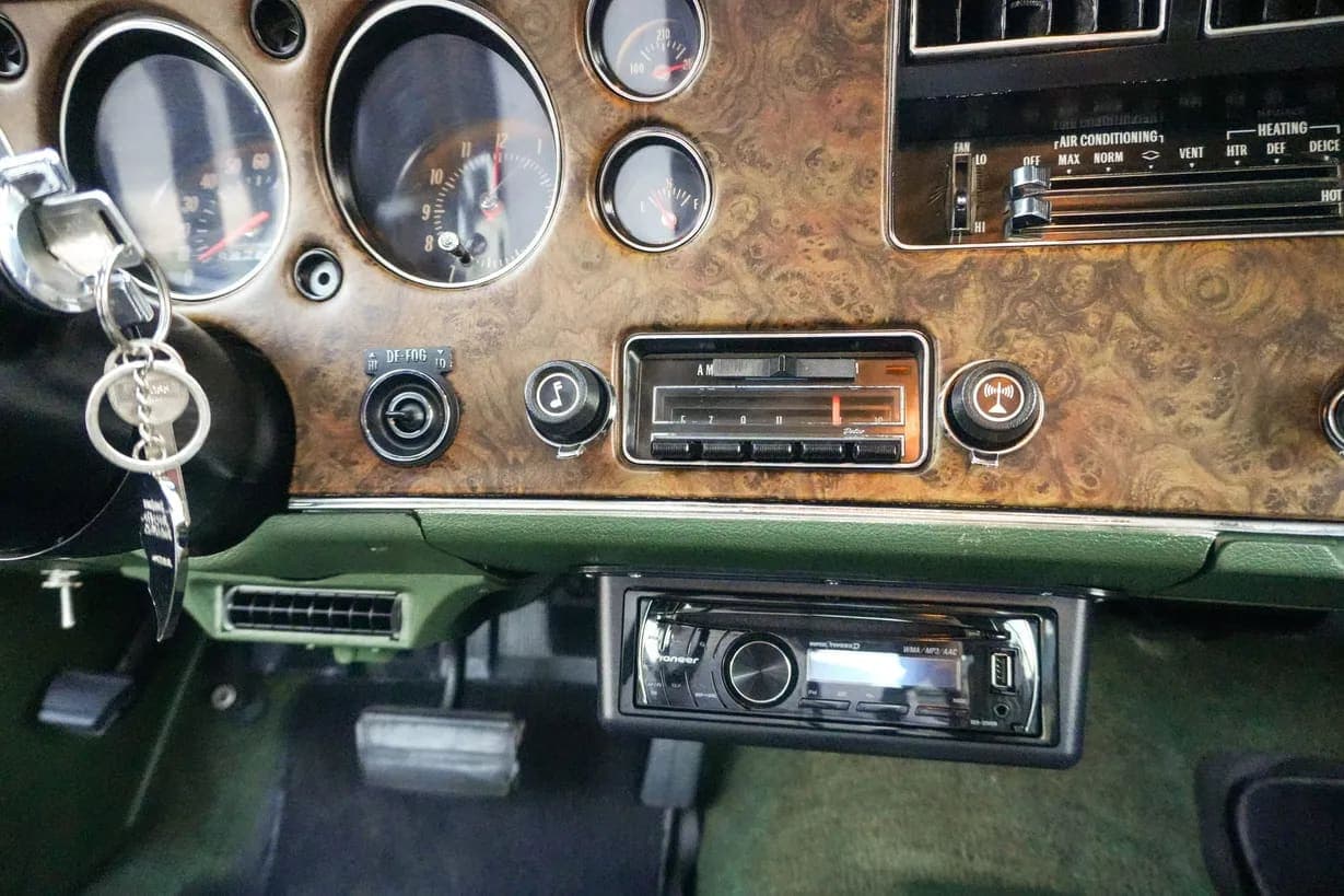 1972 Chevrolet Monte Carlo, view